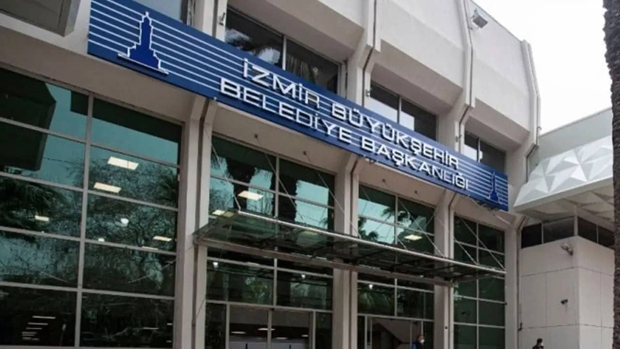 İzmir'de Büyükşehir iştiraki şirkete operasyon: 3 kişi gözaltına alındı