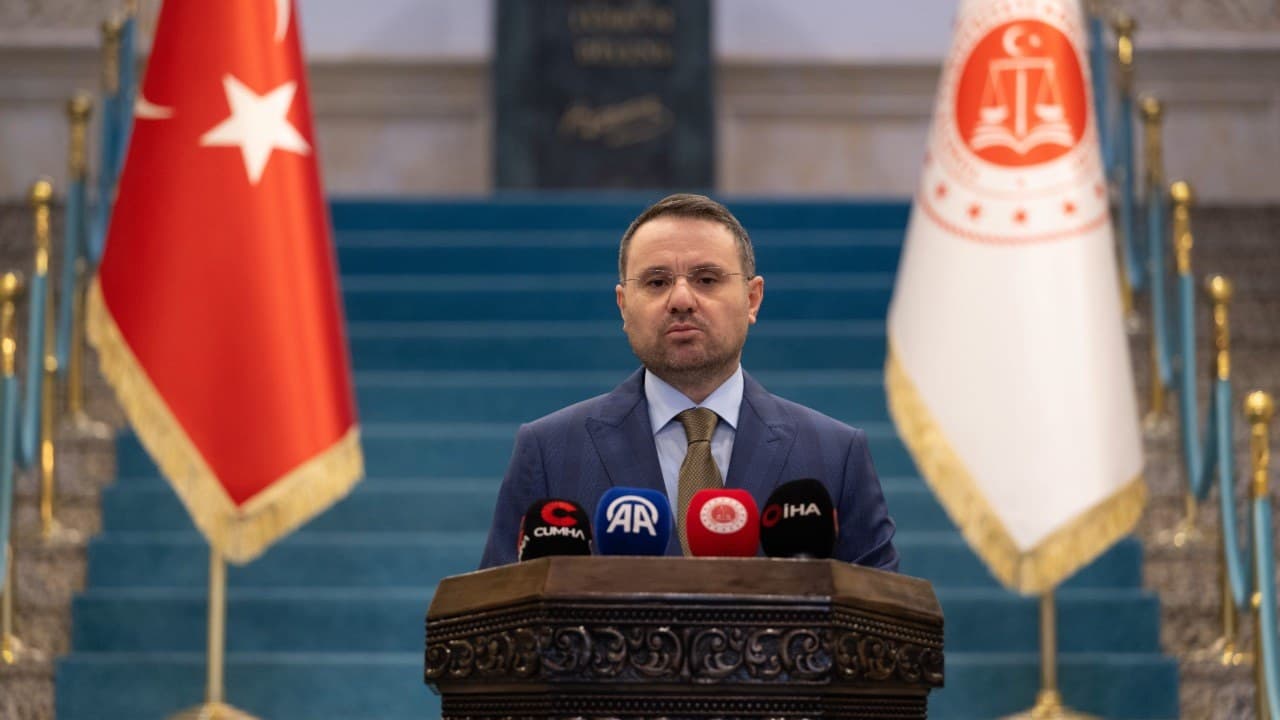 Bakan Gürlek duyurdu. 20 yıllık dosya aydınlatıldı, 3 kişi için gözaltı kararı
