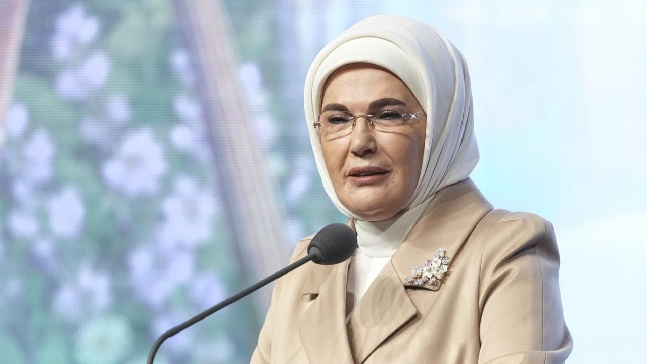 Emine Erdoğan'dan İstanbul'un fethinin 573. yıl dönümüne ilişkin paylaşım