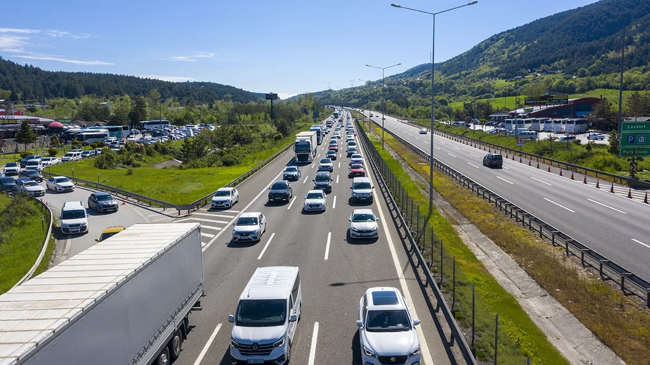 Bakan Çiftçi'den bayram dönüşü trafik uyarısı: "Önceliğimiz ceza değil tedbir"