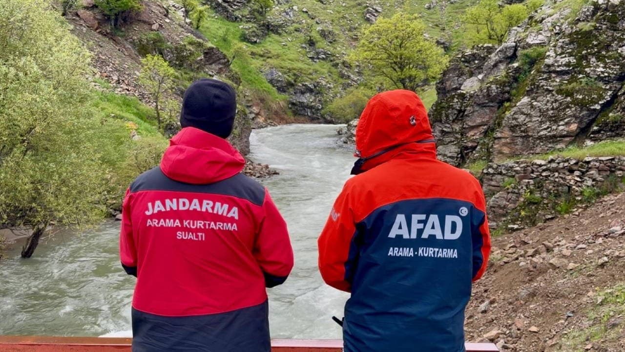 Muş'ta dereye düşen Gülsima Yıldız'ı arama çalışmaları sürüyor