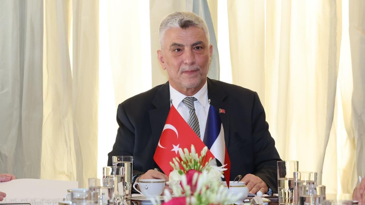 Ticaret Bakanı Bolat, Fransa ile dış ticaret hacminin 30 milyar dolara ulaşmasını hedeflediklerini söyledi