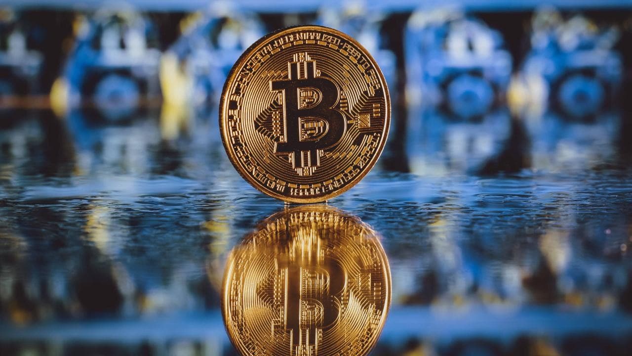Bitcoin artan jeopolitik risklerle yeniden 74 bin doların altına geriledi