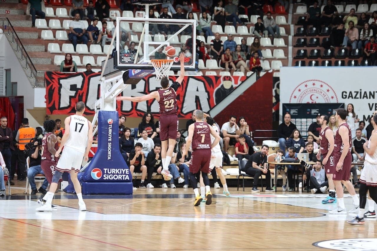 EuroLeague'de şampiyon Olympiakos! Avrupa basketbolunun en büyüğü oldular