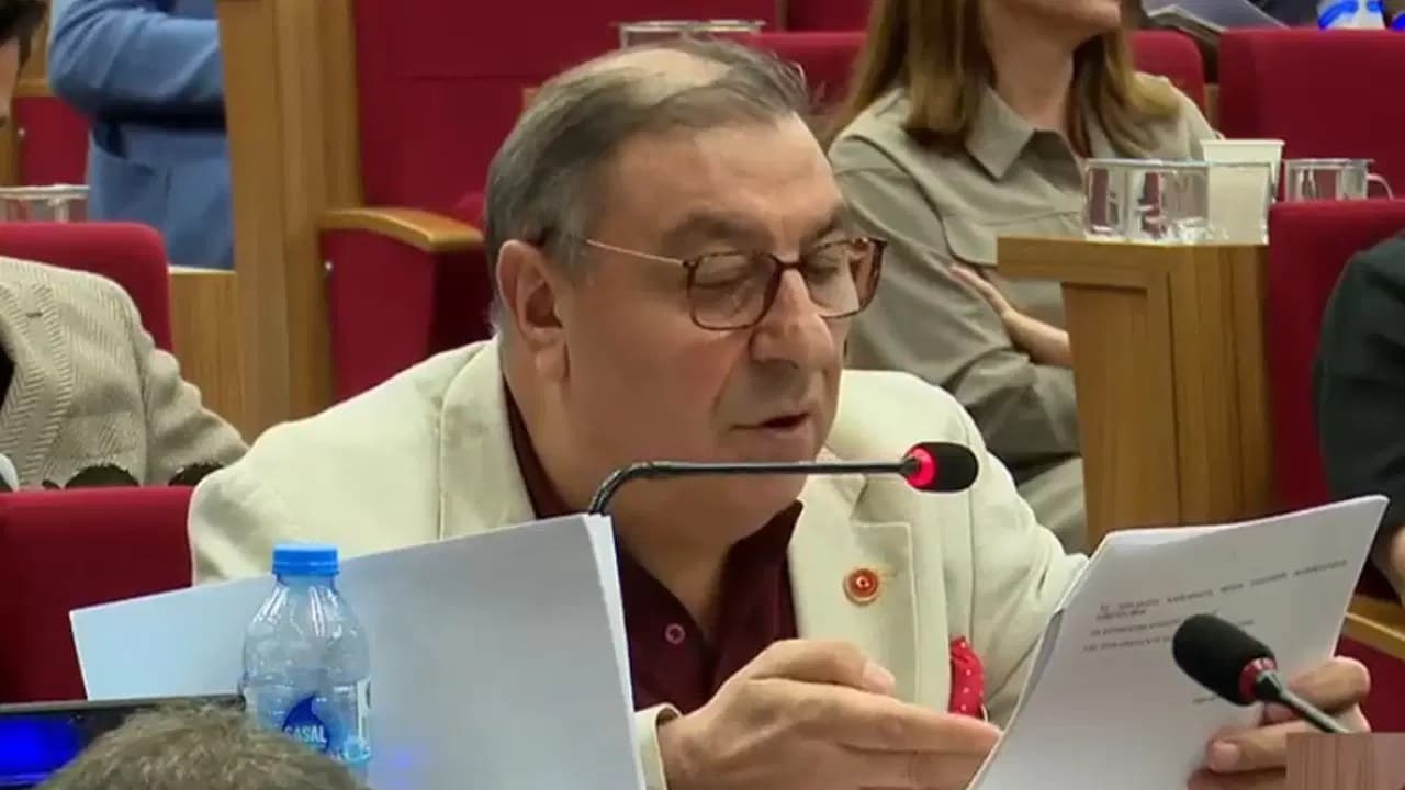 AKP'li Boztepe'den CHP'ye tehdit: 'Güleceğimiz günler gelecek'