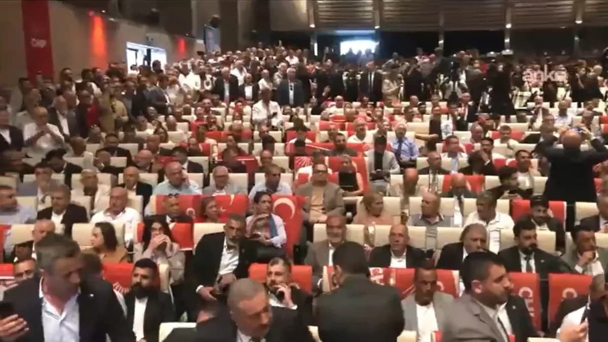 Kemal Kılıçdaroğlu'ndan Özgür Özel cephesine gönderme: CHP kurultaylarında para olmaz pul olmaz