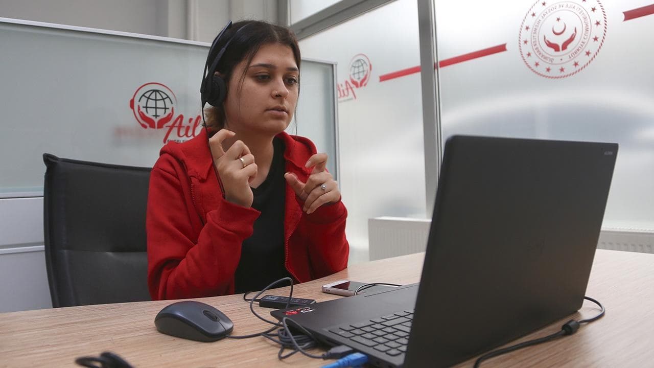 AİLEM Engelsiz İletişim Merkezi, 286 bin 384 çağrıya çeviri desteği sağladı