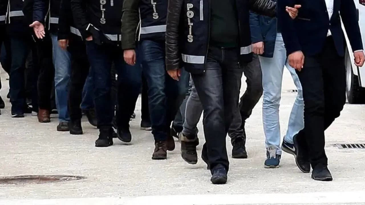 Siber suçlara yönelik 14 ilde düzenlenen operasyonlarda 306 zanlı yakalandı