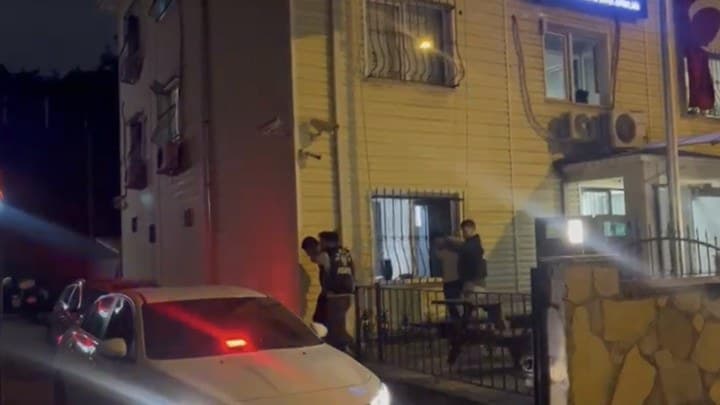 Sarıyer'de rehin alınan kişi, ABD'den yapılan ihbarla kurtarıldı! Yeri canlı konumdan tespit edildi