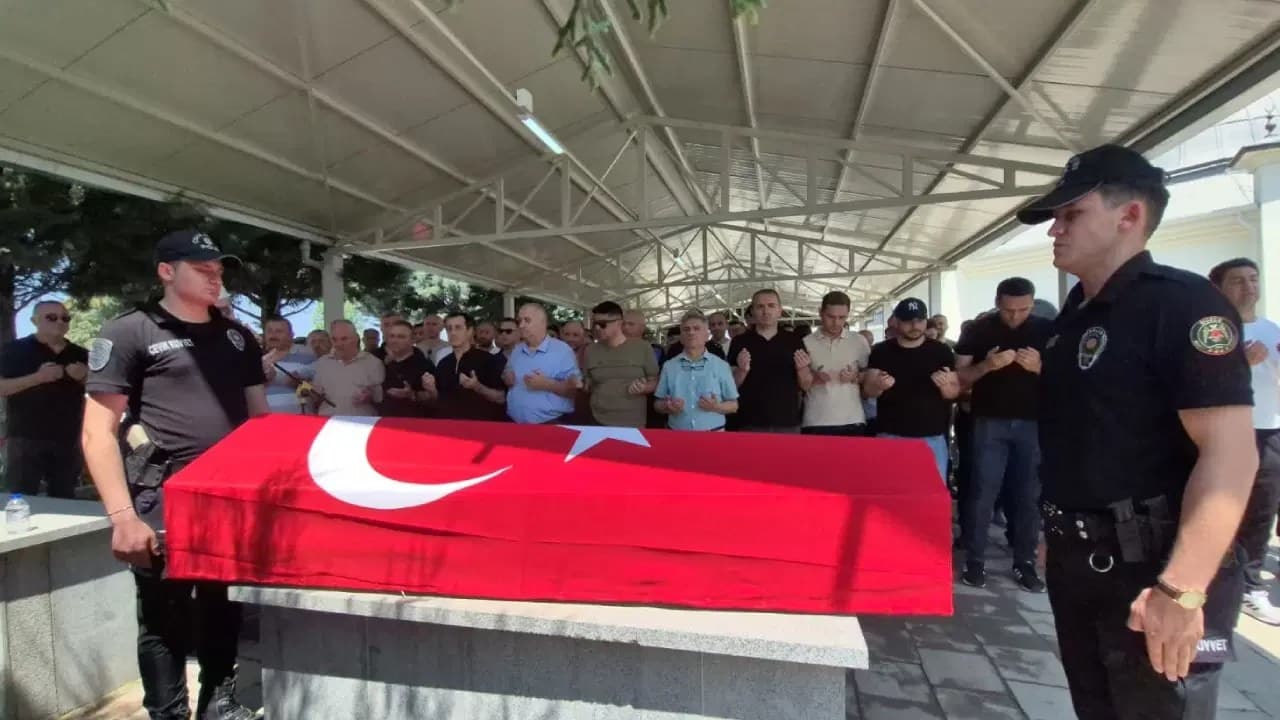 Ağır grip geçiren polis memuru, evinde ölü bulundu