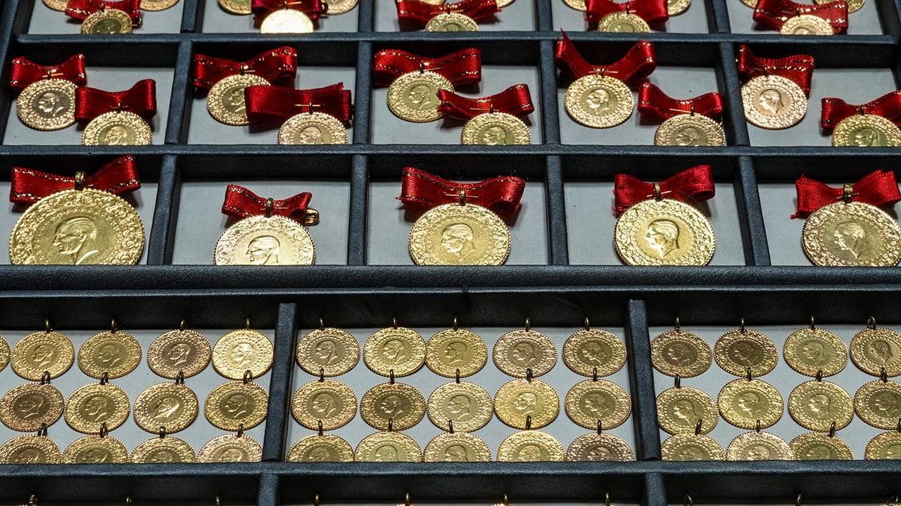 Küresel piyasalarda altın fiyatları "barış umutlarıyla" yükselişte