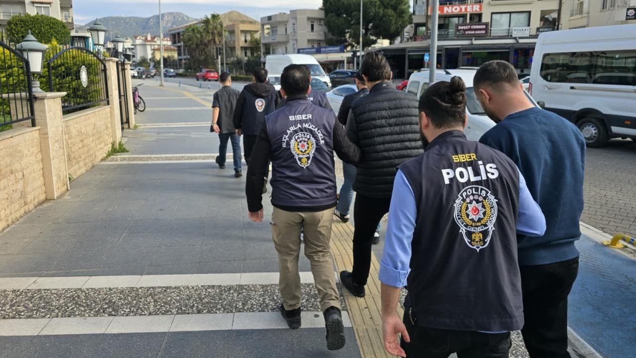 17 ilde dolandırıcılık operasyonu: 261 tutuklama