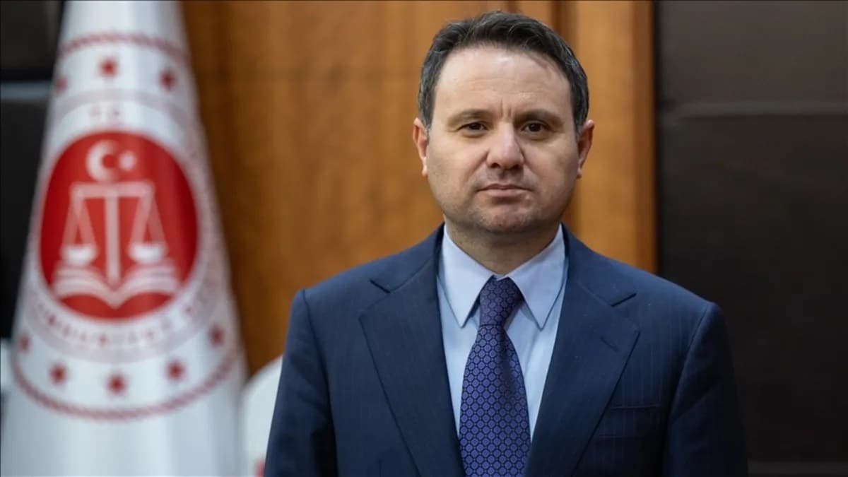 … Bakan Akın Gürlek açıkladı! 104 şüpheli hakkında gözaltı kararı: 193 milyar 367 milyon TL'lik bir işlem hacmi belirlendi!