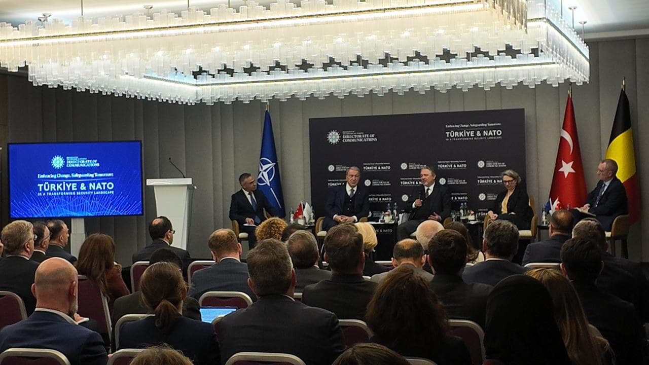 Roma'da 'Ankara Nato Zirvesi Ekseninde İttifakın Güney Kanadı' paneli düzenlendi