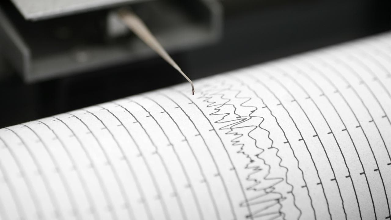 Filipinler'de 7.8 büyüklüğünde deprem: Tsunami Uyarısı Yapıldı