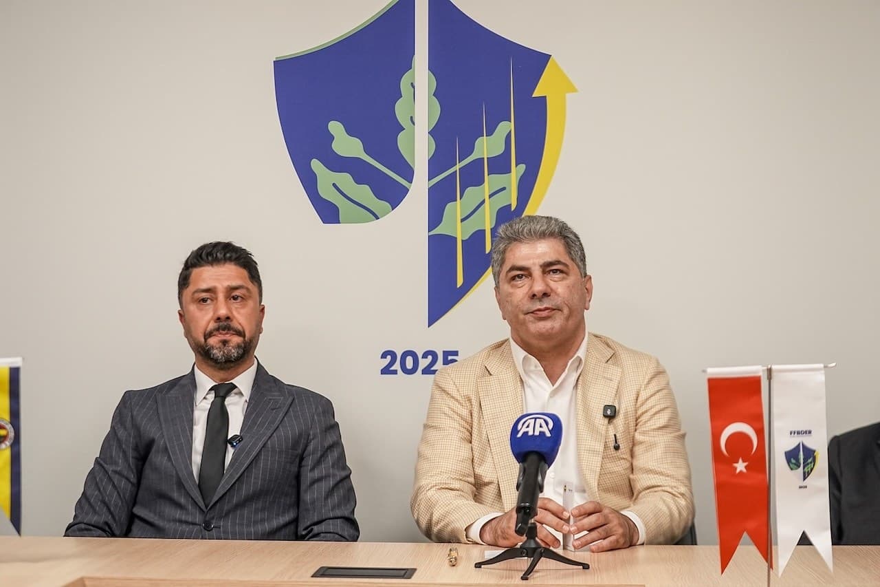 Aziz Yıldırım'dan Ali Koç ve Hakan Safi'ye çağrı: 'Amaç Fenerbahçe'yi ayağa kaldırmak'