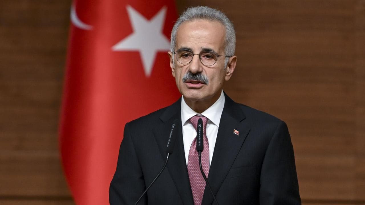 Ankara'ya dev metro hattı geliyor! Bakan Uraloğlu Esenboğa Havalimanı Metro Hattı için tarih verdi