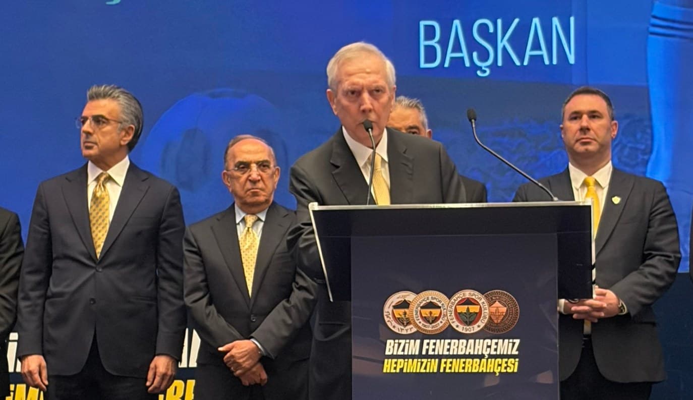 Aziz Yıldırım'dan Hakan Safi ve Ali Koç'a çağrı: 'Fenerbahçe'yi hep birlikte şampiyonluğa taşıyalım'