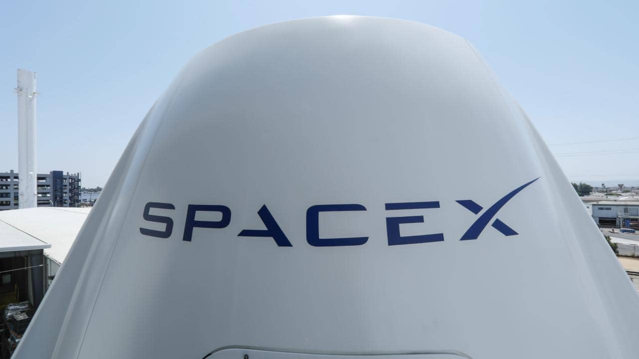 Musk'ın uzay şirketi SpaceX halka arz başvurusu yaptı