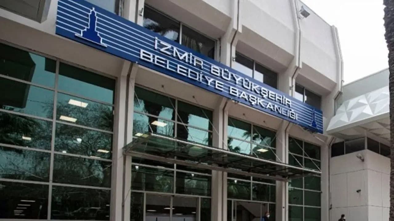 İzmir'de Büyükşehir iştiraki şirkete operasyon: 3 kişi gözaltına alındı