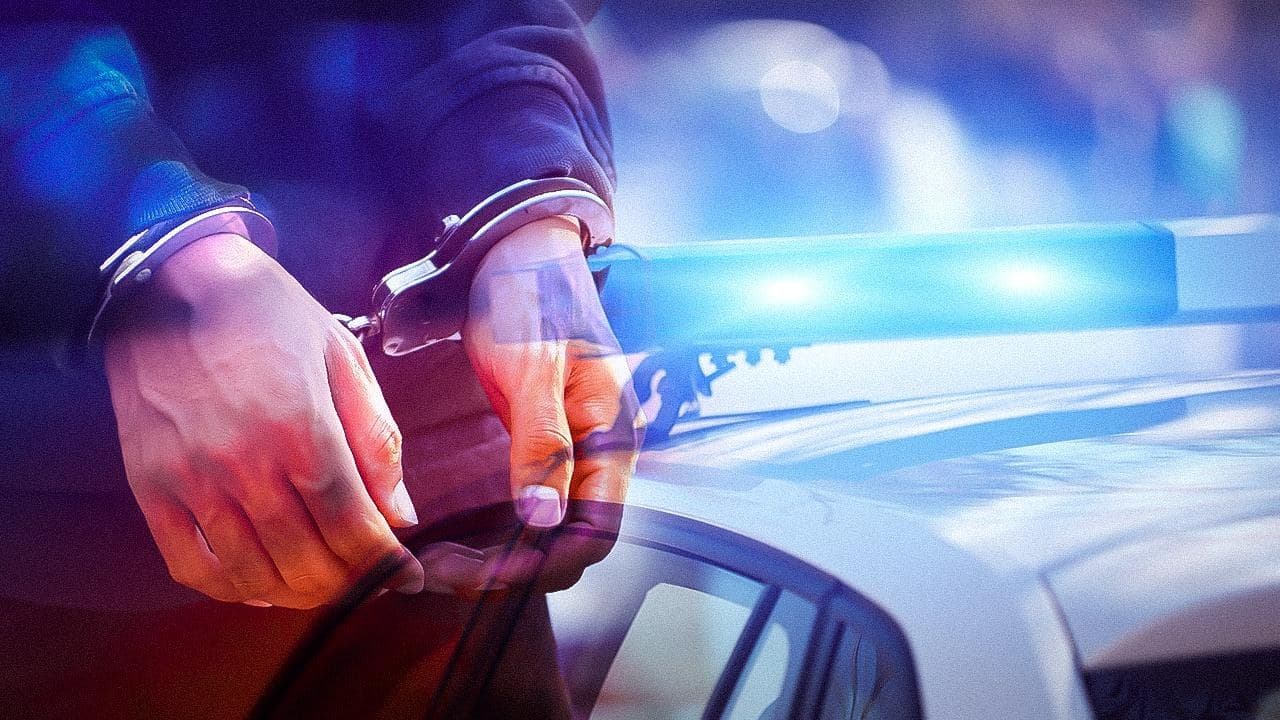 Kendilerini polis ve savcı olarak tanıtan 4 dolandırıcı yakalandı