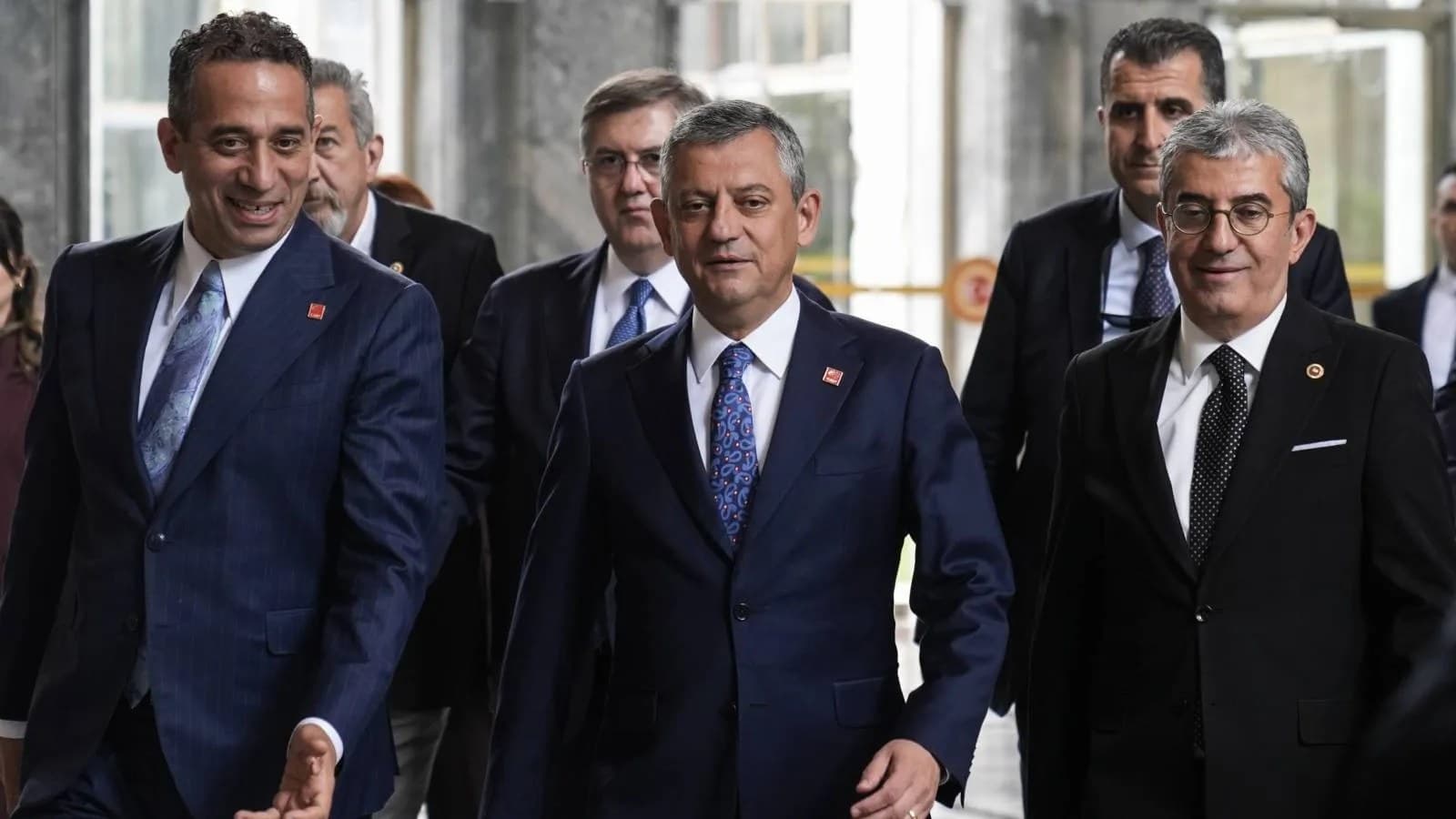 CHP'de ihraç depremi! Ali Mahir Başarır ve Gökhan Günaydın'ın CHP Grup Başkanvekilliği düştü
